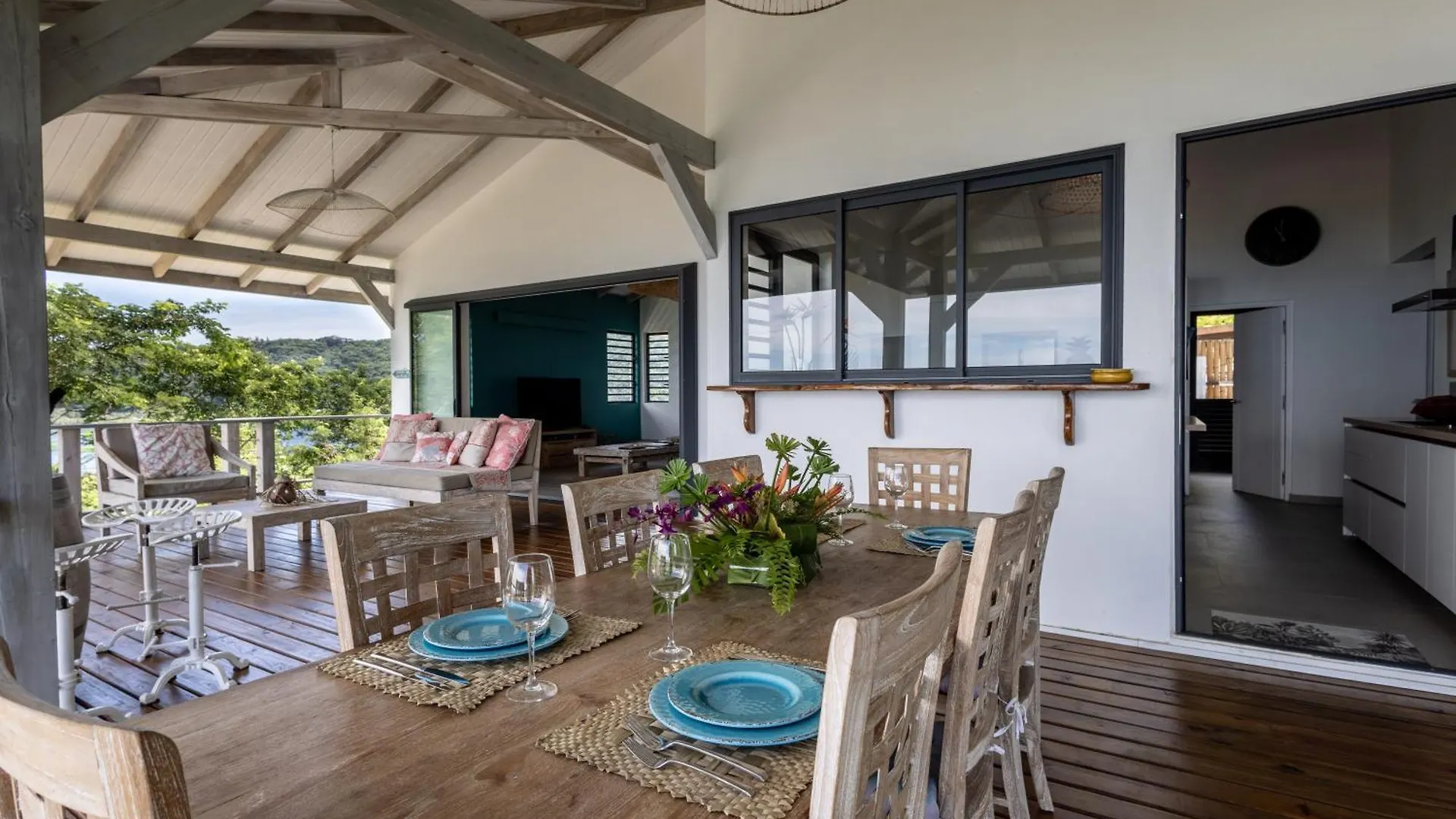 Villa 2 Br. Panoramic Lagoon View Villa: Poolside Paradise, Gourmet Kitchen Bora Bora